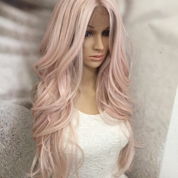 Light pink lace front wig - Picture 2 of 4